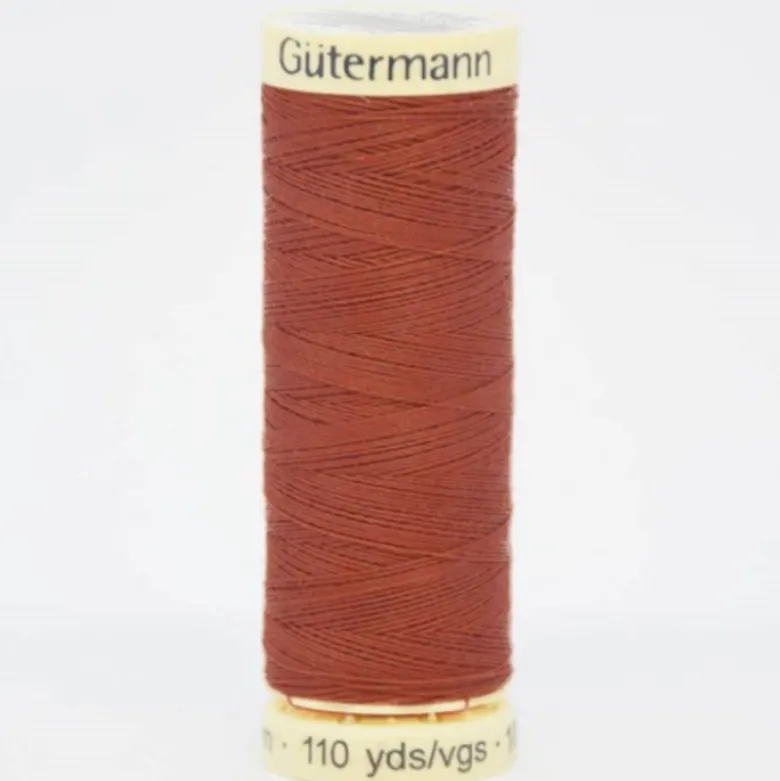 Bobine de Fil pour tout coudre Gutermann 100 m - N°847 chestnut