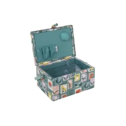 Boite à couture - Motif timbres et tampons fond vert
