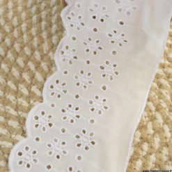 Broderie Anglaise blanche Izée - 70mm