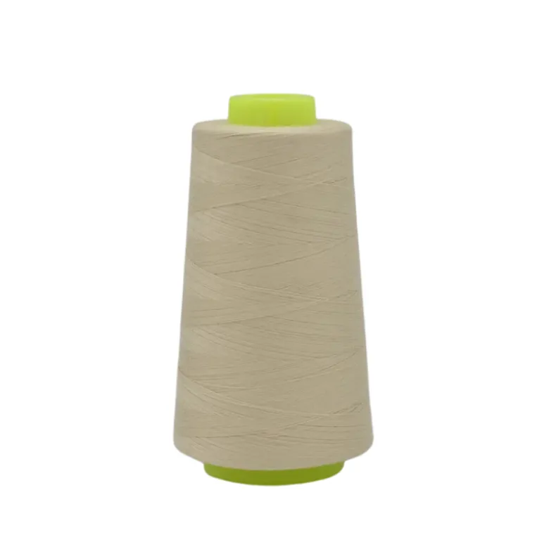 Cône de fil à coudre 100% polyester Champagne - 3000 yards