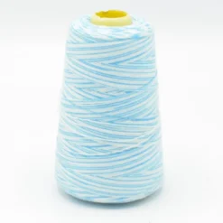 Cône de fil à coudre 100% polyester Multicouleur bleu - 3000 yards