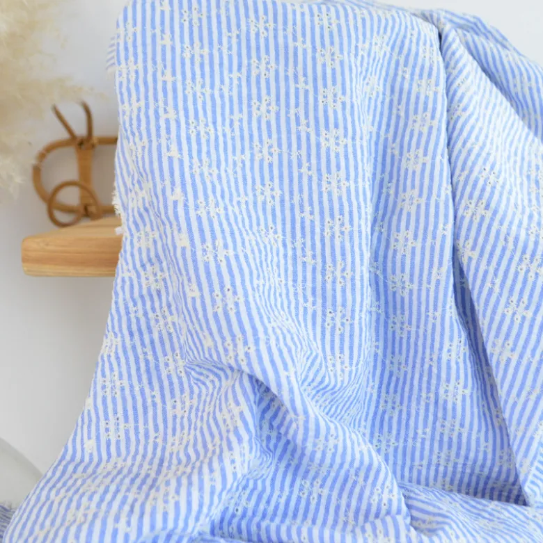 Coton brodé rayures bleu & blanc – effet lin
