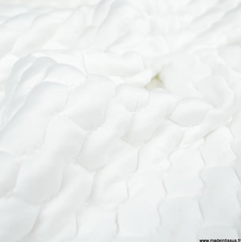 Coutil matelassé pullman grand laize pour matelas.