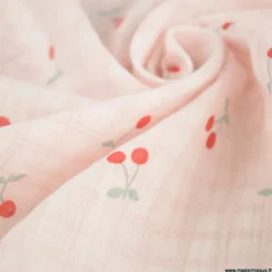 Double gaze de coton Bio réversible motif cerises rouges et carreaux fond blanc