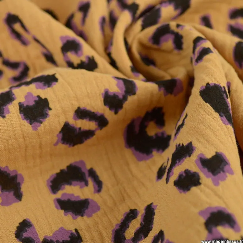 Double gaze Fauve motif léopard violet fond marron - OEKO TEX