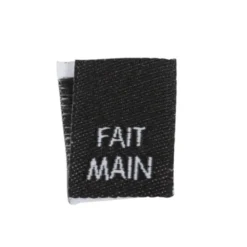 Etiquette tissée pliée à coudre message