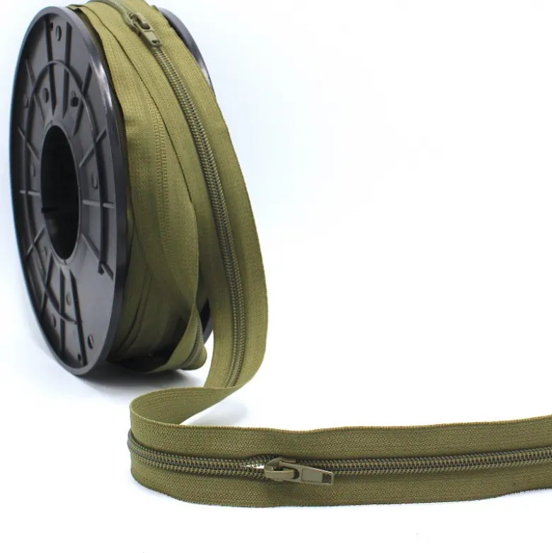 Fermeture éclair au mètre 32mm en nylon Coloris Kaki - Chaine n°5