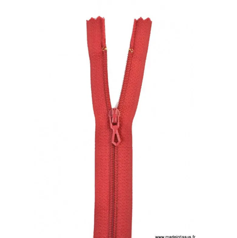 Fermeture éclair en nylon. col 853 Carmin Foncé