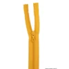 Fermeture éclair en nylon. col 674 Jaune moutarde