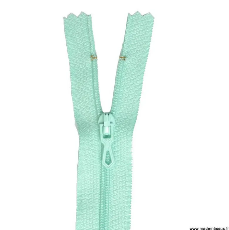 Fermeture éclair en nylon. col 710 menthe