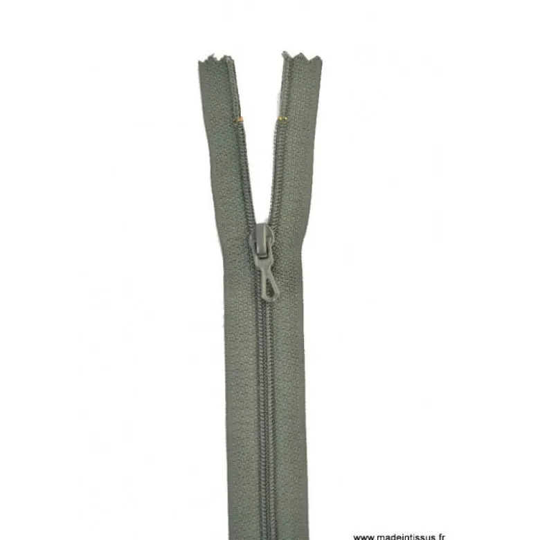 Fermeture éclair en nylon. col 768 Vert treilli