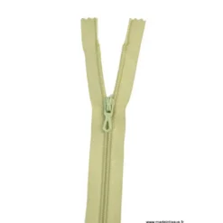 Fermeture éclair en nylon. col 748 vert Saule