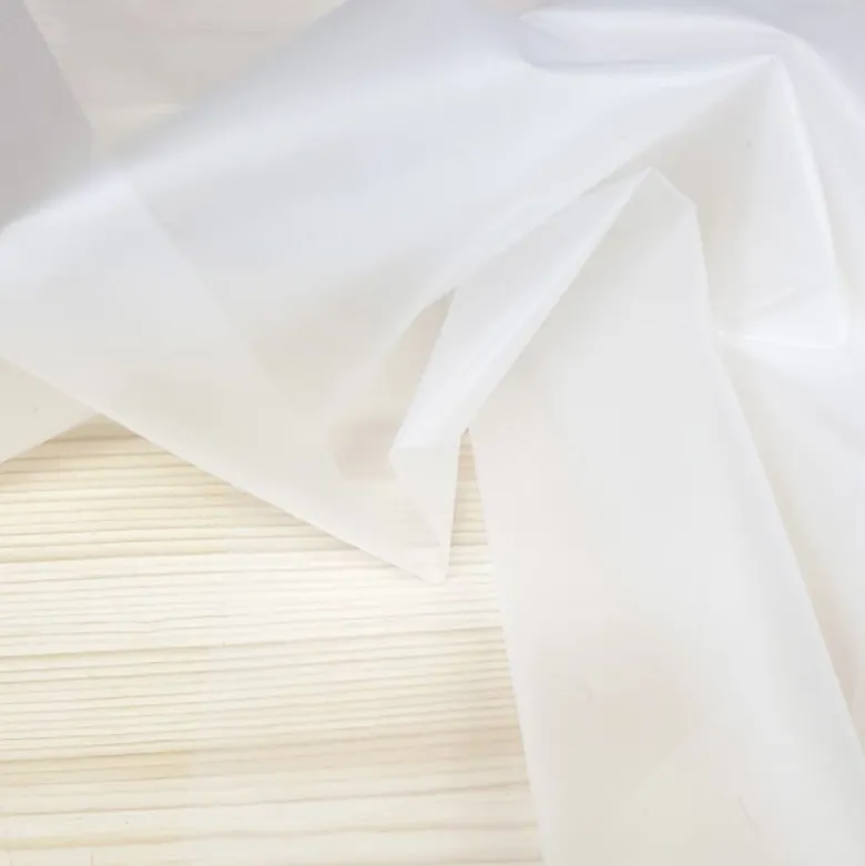 Film translucide TPU 300microns apte au contact alimentaire.