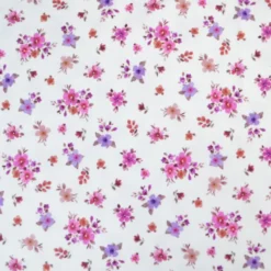 Jersey fleurs Léa fuchsia et parme fond blanc cassé – Poppy Fabrics - OEKO TEX
