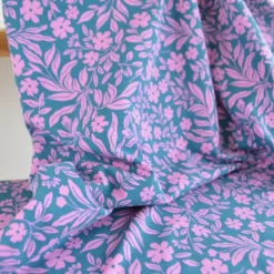 Jersey fleurs roses fond pétrole – Poppy Fabrics - OEKO TEX