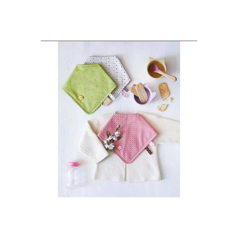 Livre PREMIER TROUSSEAU DE BEBE A COUDRE - UN PETIT BOUT DE FIL