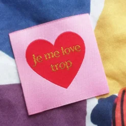 Lot de 5 étiquettes tissées - JE ME LOVE TROP