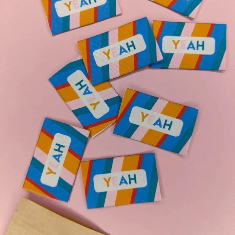 Lot de 6 étiquettes tissées - Yeah