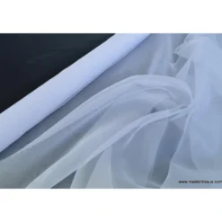 Organza polyester blanc 300cm .
