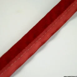 Passepoil velours 16mm coloris Rouge pour l'ameublement