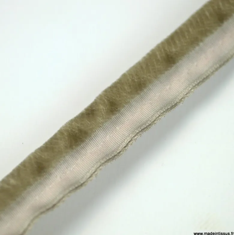Passepoil velours 16mm coloris Taupe pour l'ameublement