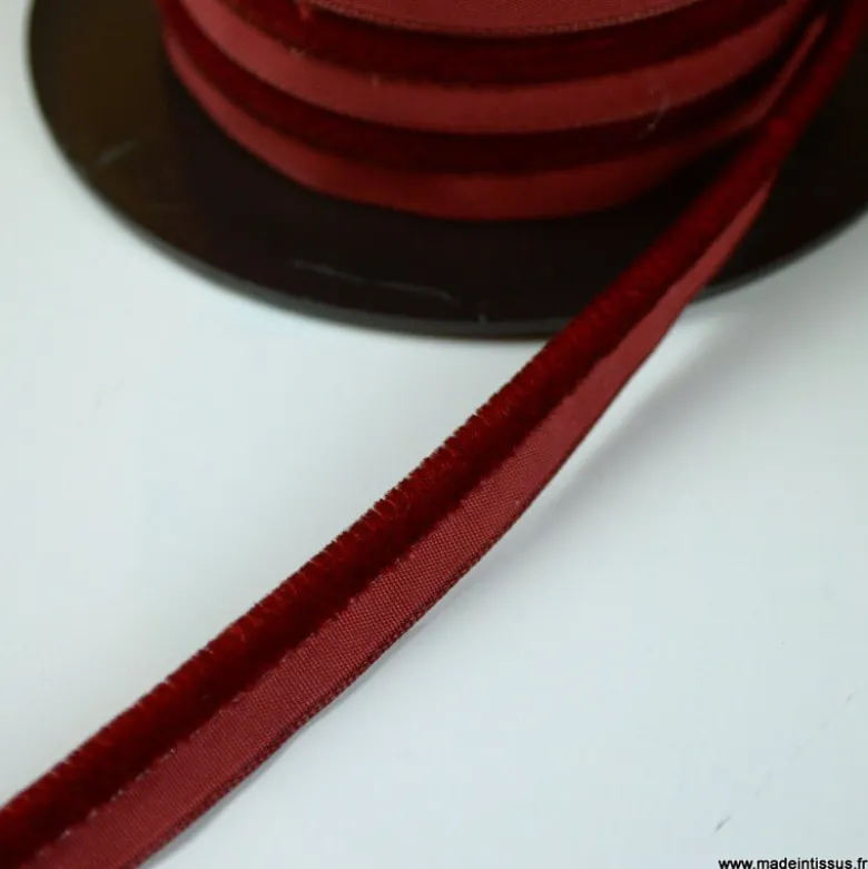 Passepoil velours 3.5mm coloris Bordeaux pour l'ameublement