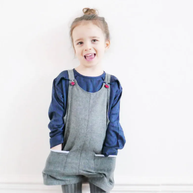 Pochette patron SALOPETTE OU ROBE LONDONpour bébé / fillette du 6 mois au 4 ansby Ikatee