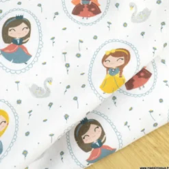 Popeline Bio Fabby motifs princesses, fleurs et cygnes -OEKO TEX
