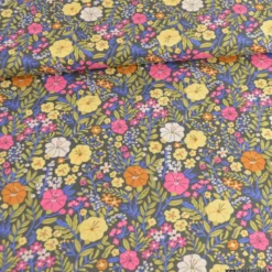 Popeline Blossom motif fleurs fond noir -OEKO TEX