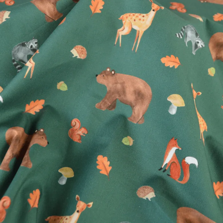 Popeline Poppy motif animaux de la foret fond vert - OEKO TEX