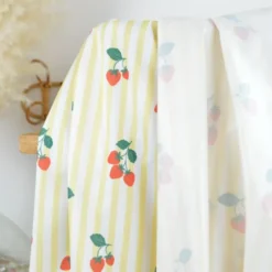 Pul contact alimentaire motifs rayures jaunes et fraises - motif exclusif