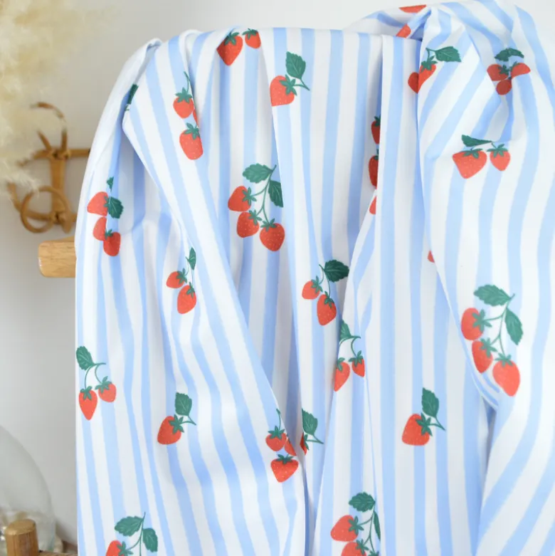 Pul contact alimentaire motifs rayures bleues et fraises - motif exclusif