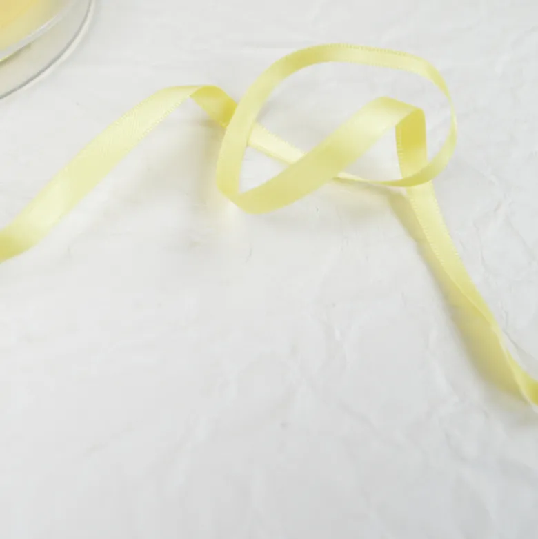 Ruban satin jaune clair - 6 mm