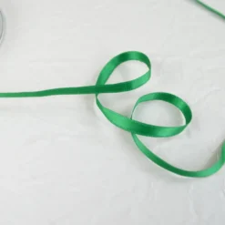 Ruban satin Vert prairie - 6 mm