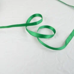 Ruban satin Vert prairie - 6 mm
