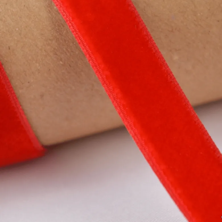 Ruban velours rouge, 16mm, .