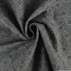 Tissu antidérapant en feutre de polyester gris.