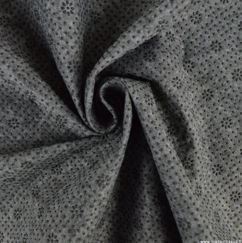 Tissu antidérapant en feutre de polyester gris.