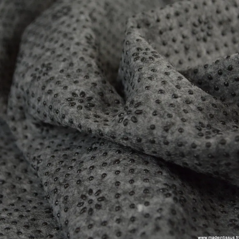 Tissu antidérapant en feutre de polyester gris.
