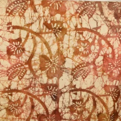 Tissu Batik artisanal "Savana" – fleurs cuivrées sur fond crème