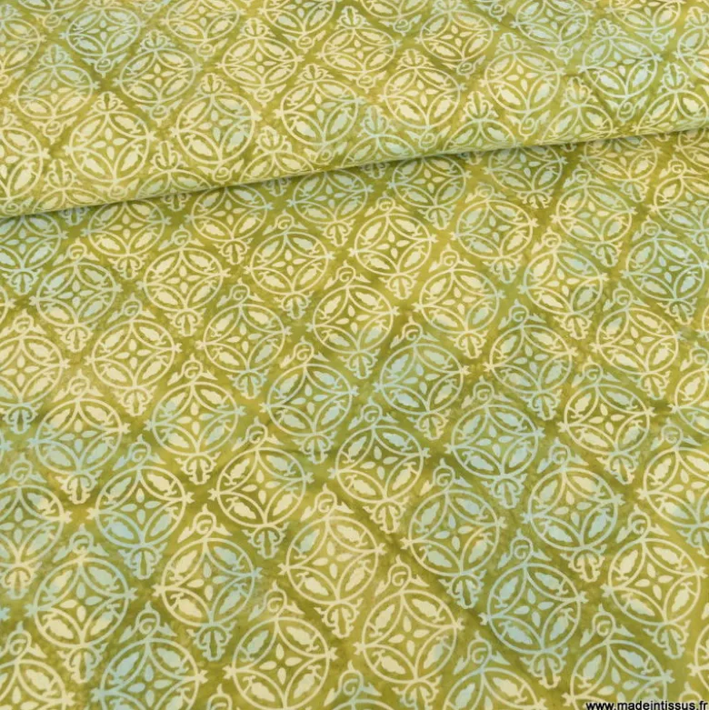 Tissu Batik fond motif rosaces fond vert
