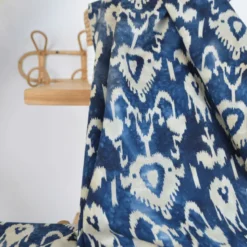 Tissu Batik "Hippy" – motif ethnique fond indigo