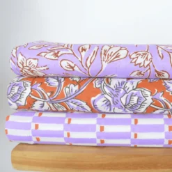 Tissu Block print Gokarna – Motif fleurs fond Lilas