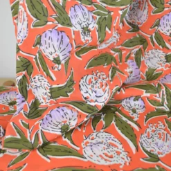 Tissu Block print Indien Bundi – Motif fleurs fond corail