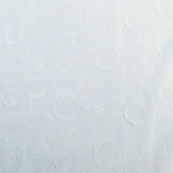 Tissu coton brodé blanc Joséline motif fleurs