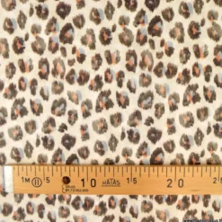 Tissu coton enduit imprimé léopard – Motif tacheté naturel sur fond écru