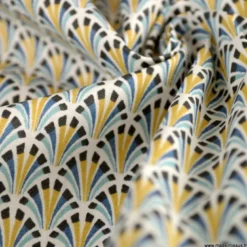 Tissu coton Enduit Kolius motif écailles Bleu et blanc