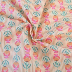 Tissu coton Enduit Surie motif fleurs indiennes vert et rose
