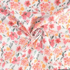 Tissu coton Felis motif fleurs aquarelle roses fond blanc