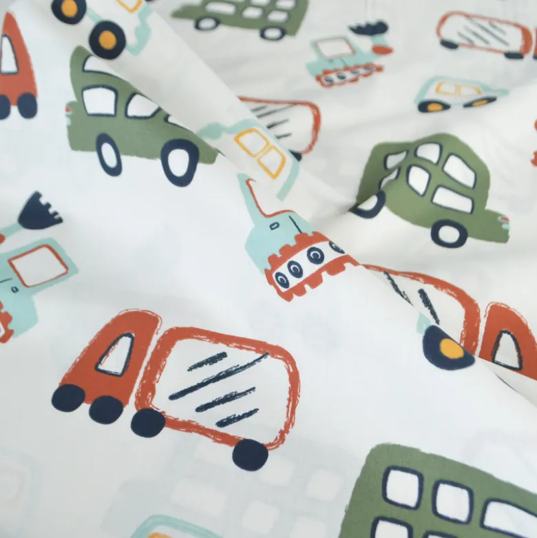 Tissu coton imprimé camions et voitures XXL fond blanc cassé - OEKO TEX